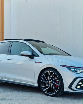 Volkswagen Golf 8 GTI 2.0cc 245cv