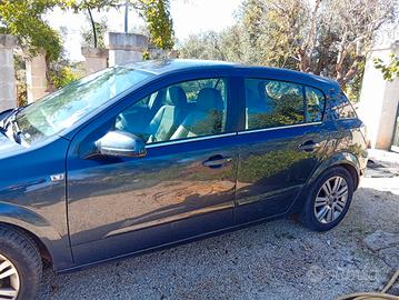 Macchina unico proprietario , mai accidentata