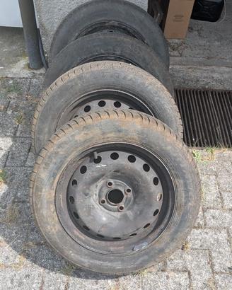 Kit 4 Gomme Invernali M+S 185/65 R15 92T + Cerchi