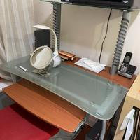 Scrivania porta computer