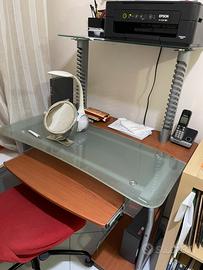 Scrivania porta computer