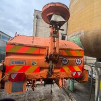 Spargi sale per Unimog 