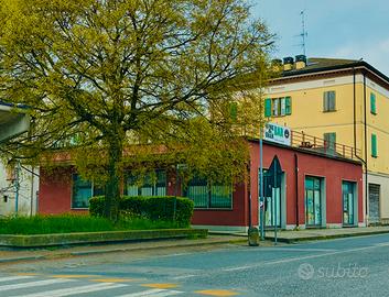 Bar/ ristorante/ pizzeria