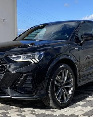 Audi Q3 SPB S Line interno ed esterno 2.0 TDI...