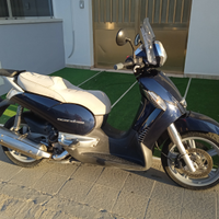 Aprilia scarabeo 400 ligt