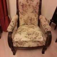 Poltrona antica della prima metà ‘900