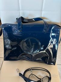 Borsa Armani jeans mai usata