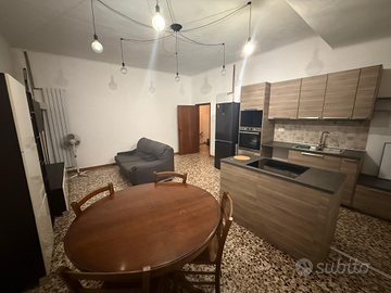 Ampio trilocale zon Piazza Ariostea