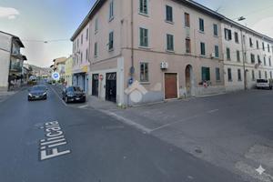 NEGOZIO A PRATO
