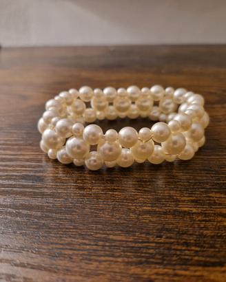 Bracciale perle bianche a fascia elegante