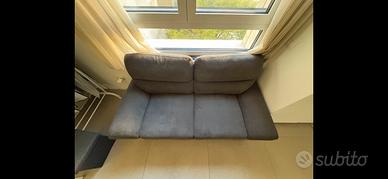 Divano grigio antracite