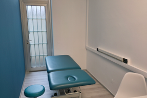 Stanza con lettino presso Studio fisioterapico