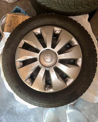 Set di 4 gomme invernali Matador e cerchi Skoda