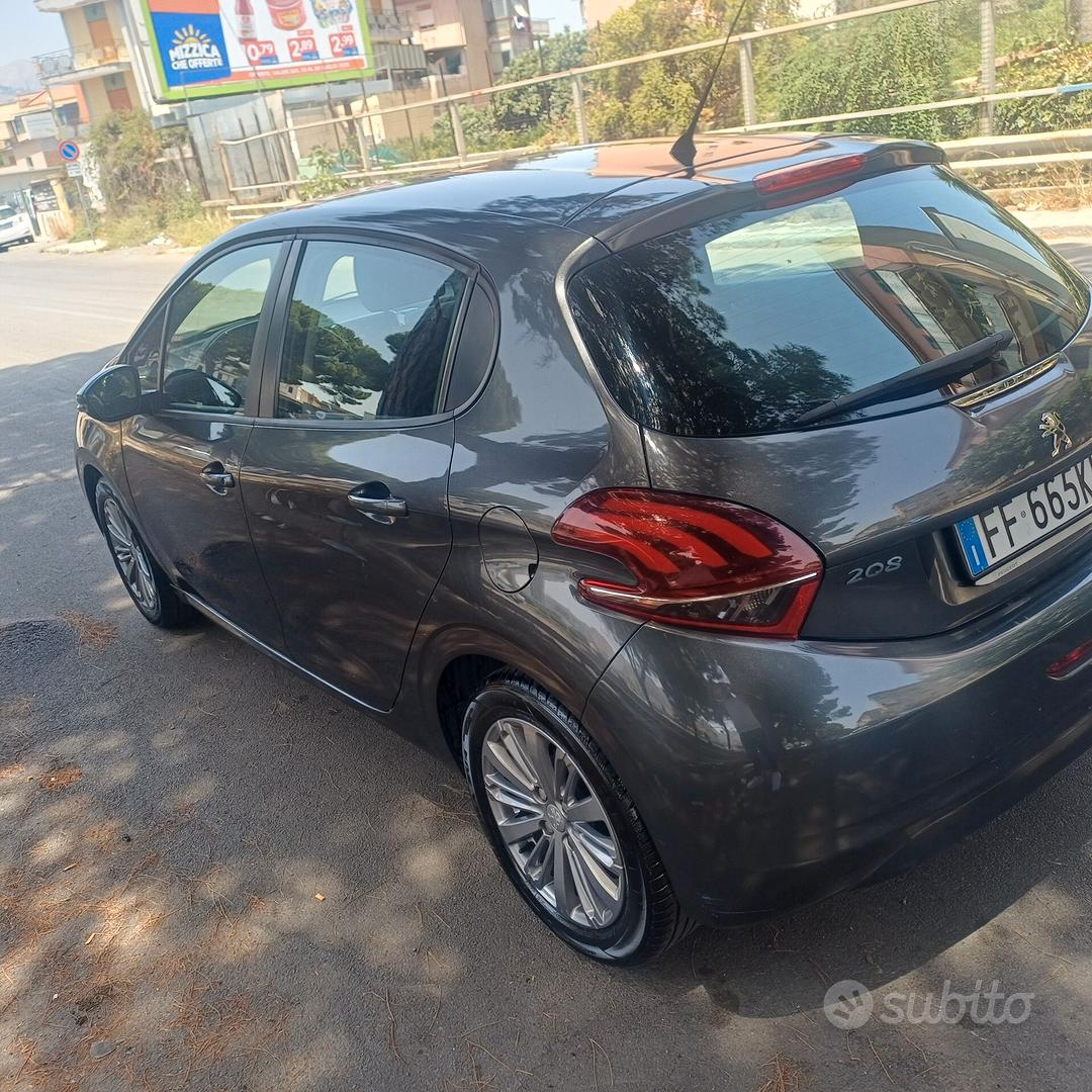 Peugeot 208 2016 photo 3