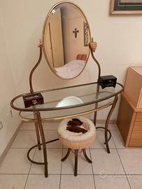 Toeletta Vintage in Metallo e Vetro con sgabello