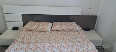 Letto matrimoniale con rete