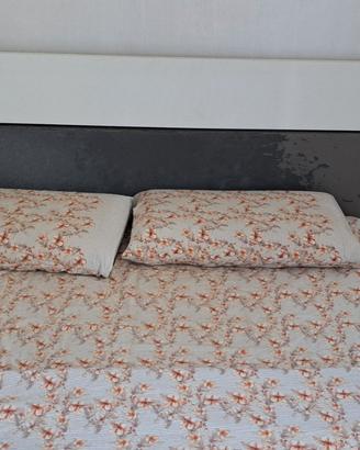Letto matrimoniale con rete