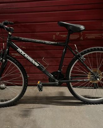 Bici Rockrider 5.0 nera 26”