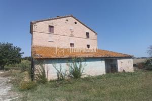 Casa indipendente a Ostra