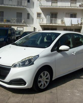 Peugeot 208 1.4 HDi 70CV 5p Business Navy