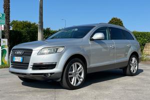 Audi Q7 3.0 V6 TDI 233CV quattro tiptronic