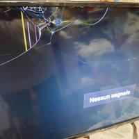 AKTV4039J  smart TV AKAY T2 diplay rotto