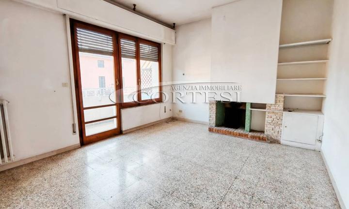 Appartamento su Bifamiliare PS/132