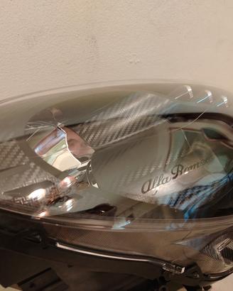 faro dx Alfa Romeo Giulietta carbon look