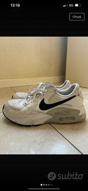 Air max excee white and black