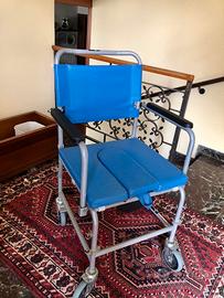 Sedia a rotelle comoda