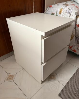Comodino Ikea