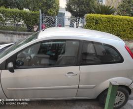 FORD Fiesta 4ª serie - 2010