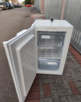 Congelatore Hisense piccolo