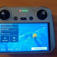 DJI RC: Radiocomando Professionale con display 