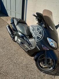 Yamaha T Max - 2001