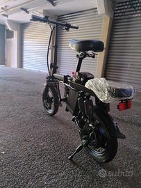 Bicicletta Elettrica piegheCon Pedalata Assistita 