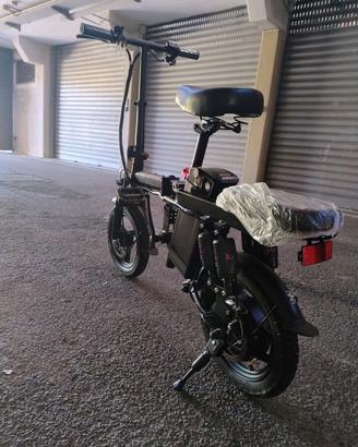 Bicicletta Elettrica piegheCon Pedalata Assistita 