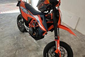 KTM 690 SMC-R