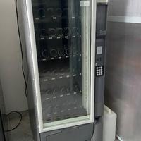 Distributore automatico snack e caffe