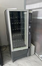 Distributore automatico snack e caffe