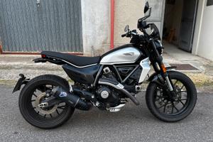 Ducati Scrambler Icon Thrilling Black