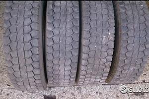 4 gomme usate 265 70 19.5 Michelin