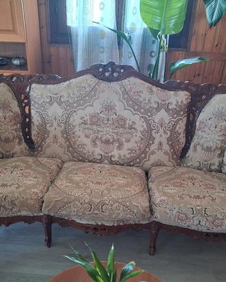 divano confortevole 