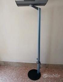 Lampada da terra per ufficio