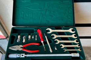 Kit cassetta degli attrezsi originale Jaguar