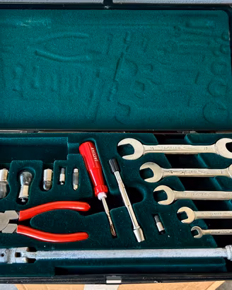 Kit cassetta degli attrezsi originale Jaguar