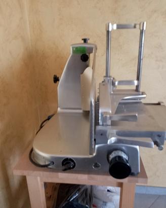 affettatrice professionale  trifase