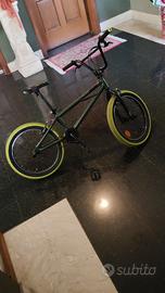 bmx bicicletta