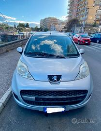 Peugeot 107 cil. 1.0 benzina 5 p. Km 54.000 Euro 5