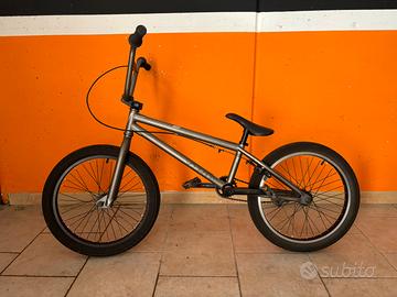 BMX marca Verde 20’